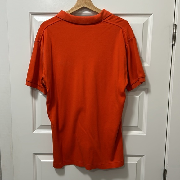 Polo by Ralph Lauren

Size Medium

Stain Free
Smoke free home - Picture 3 of 3